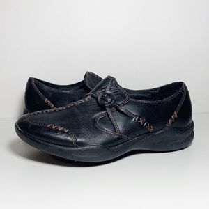 Clarks Black Leather Brown Stitching Faux Button